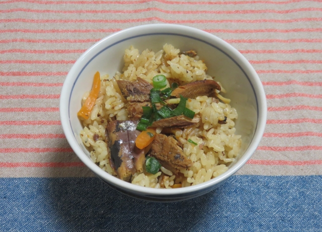 炊き込みご飯が硬い原因と再炊飯によるふっくら復活テクニック