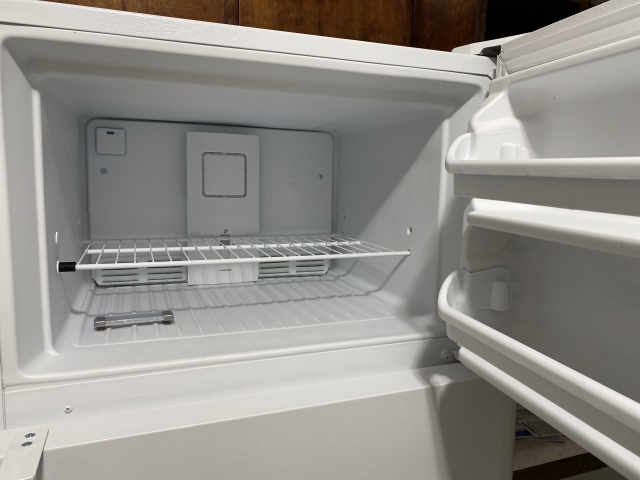 冷凍庫の霜がつかない！100均でできる霜取り＆防止テクニック
